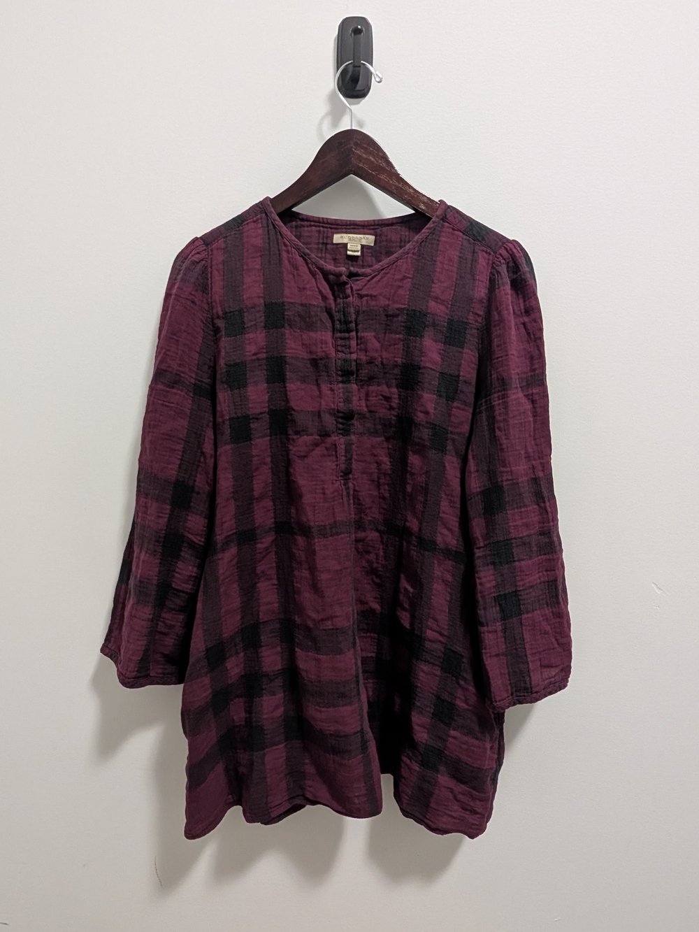 Burberry Plaid Long-Sleeve Tunic Top in Plum and Black